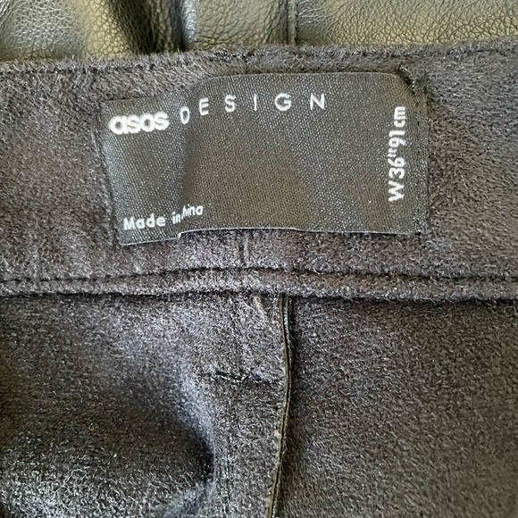 NWOT Asos Design Black Faux Leather Vegan Shorts Sz 36 - Picture 8 of 10